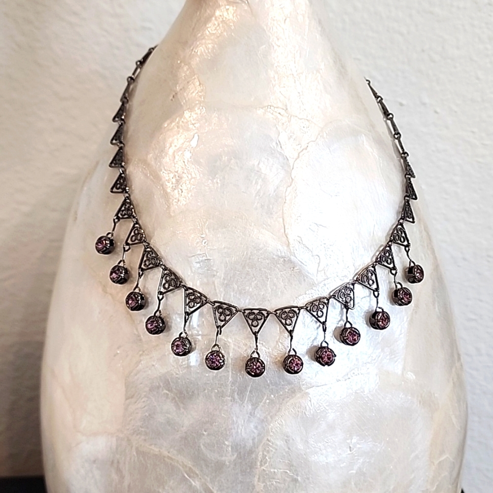Choker necklace